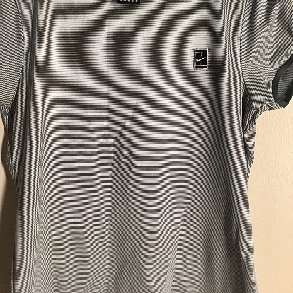 Nike - Picture 2 of 7